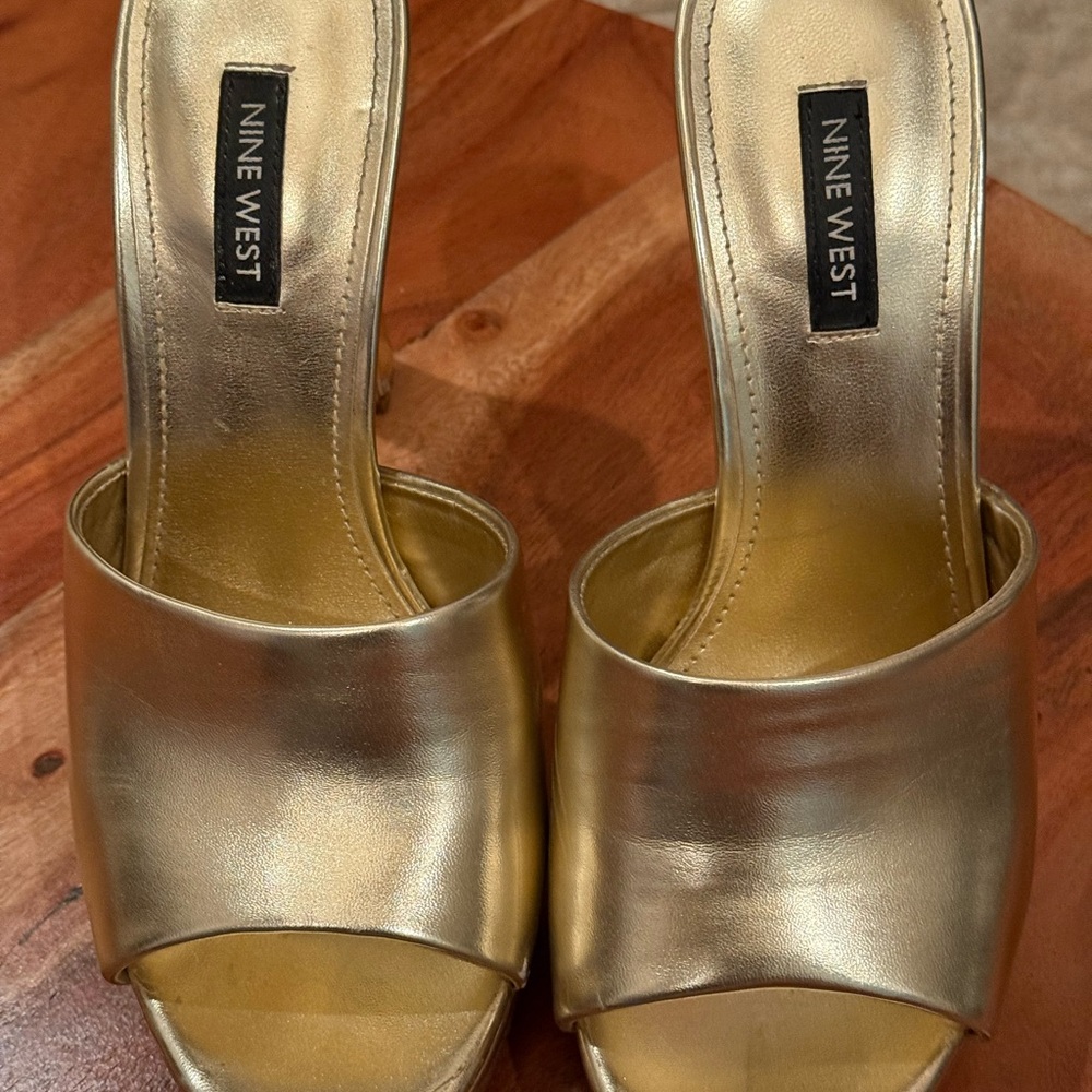 Nine West Elegant Gold Women's sandal Heels - Picture 2 of 4